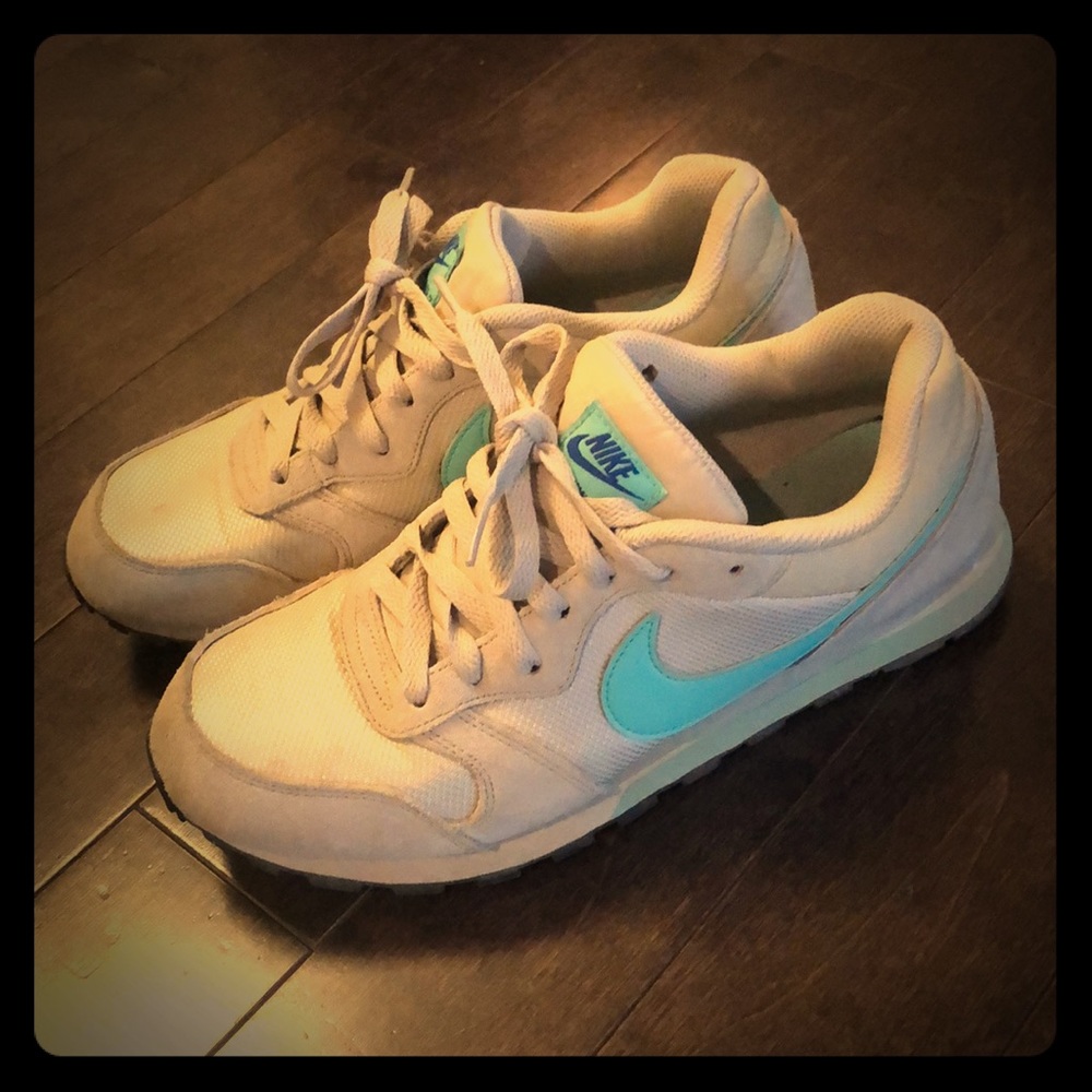 NIKE runners